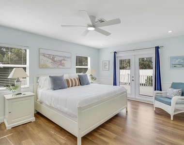 1310 Manor Drive - Photo Thumbnail 17
