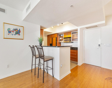 1551 N Flagler Drive - Photo Thumbnail 6