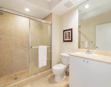 1551 N Flagler Drive - Photo Thumbnail 14