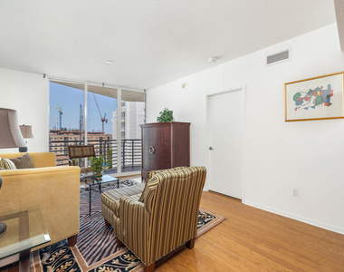 1551 N Flagler Drive - Photo Thumbnail 3
