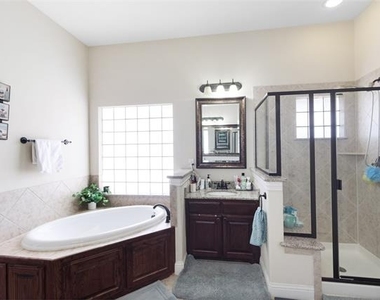 2573 Hannah Circle - Photo Thumbnail 19