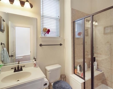 2573 Hannah Circle - Photo Thumbnail 3
