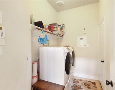 2573 Hannah Circle - Photo Thumbnail 5