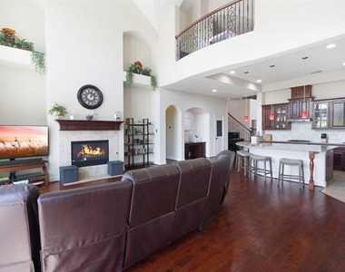 2573 Hannah Circle - Photo Thumbnail 15