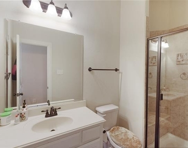 2573 Hannah Circle - Photo Thumbnail 23