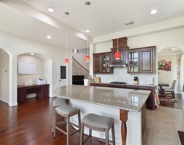 2573 Hannah Circle - Photo Thumbnail 9
