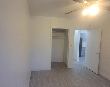 1845 Pembroke Road - Photo Thumbnail 8