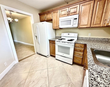 21904 Lake Forest Circle - Photo Thumbnail 9