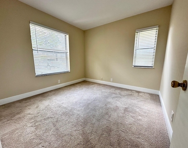 21904 Lake Forest Circle - Photo Thumbnail 4
