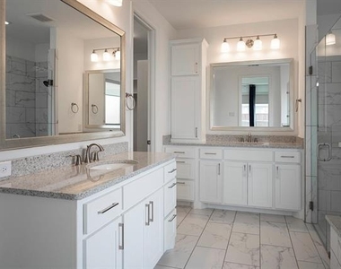 2351 Waterford Way - Photo Thumbnail 11