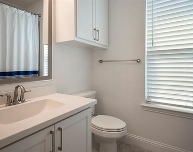 2351 Waterford Way - Photo Thumbnail 15