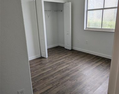 2551 Se 16th Terrace - Photo Thumbnail 8