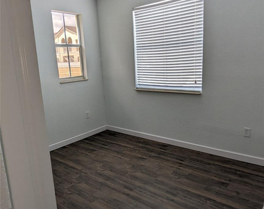 2551 Se 16th Terrace - Photo Thumbnail 5