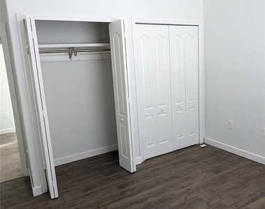 2551 Se 16th Terrace - Photo Thumbnail 6