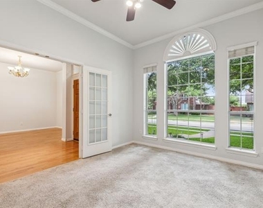 8447 Firewheel Lane - Photo Thumbnail 4