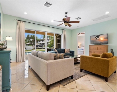 72 Waterway Road - Photo Thumbnail 14