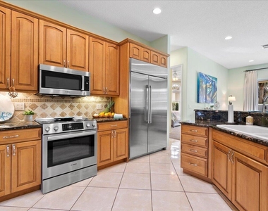 72 Waterway Road - Photo Thumbnail 4