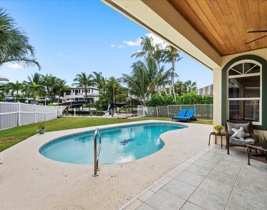 72 Waterway Road - Photo Thumbnail 29