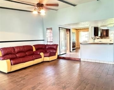 4300 Campion Lane - Photo Thumbnail 14
