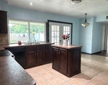 4300 Campion Lane - Photo Thumbnail 3