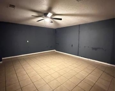 4300 Campion Lane - Photo Thumbnail 16