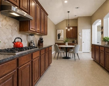 4624 Duval Drive - Photo Thumbnail 8