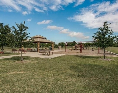 4624 Duval Drive - Photo Thumbnail 17