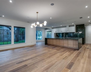 12002 Timberlake Court - Photo Thumbnail 8