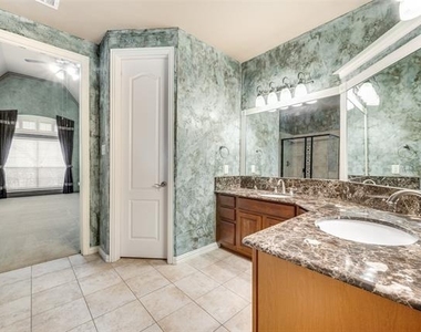 7778 Amberdale Lane - Photo Thumbnail 8