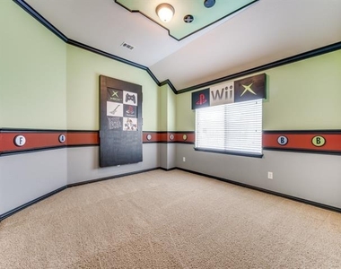 7778 Amberdale Lane - Photo Thumbnail 12
