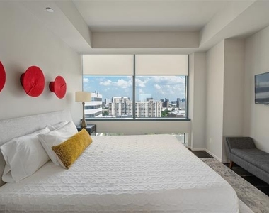 3111 Welborn Street - Photo Thumbnail 20
