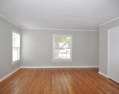 2724 Wayside Avenue - Photo Thumbnail 2