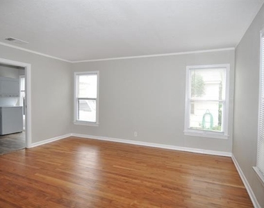 2724 Wayside Avenue - Photo Thumbnail 3