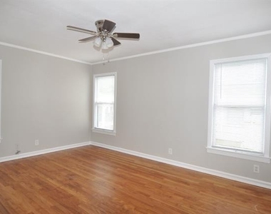 2724 Wayside Avenue - Photo Thumbnail 7