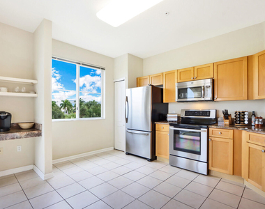 11021 Legacy Lane - Photo Thumbnail 2