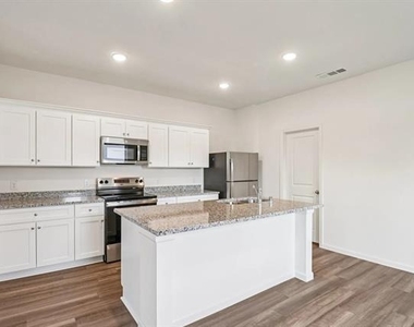 2117 Prairie Lane - Photo Thumbnail 4