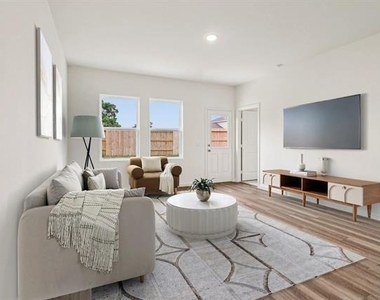 2117 Prairie Lane - Photo Thumbnail 2