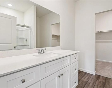 2117 Prairie Lane - Photo Thumbnail 11