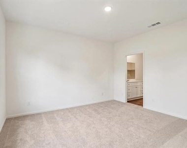2117 Prairie Lane - Photo Thumbnail 10