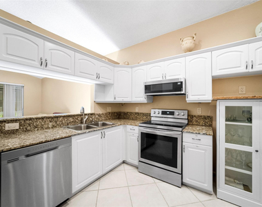 5021 S La Sedona Circle - Photo Thumbnail 10