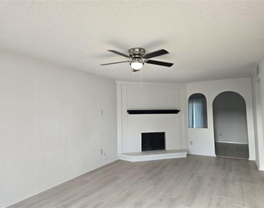 1617 Meridian Way - Photo Thumbnail 1