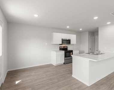 293 Victory Drive - Photo Thumbnail 5