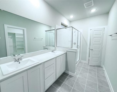 566 Silver Springs Lane - Photo Thumbnail 15