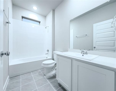 566 Silver Springs Lane - Photo Thumbnail 7