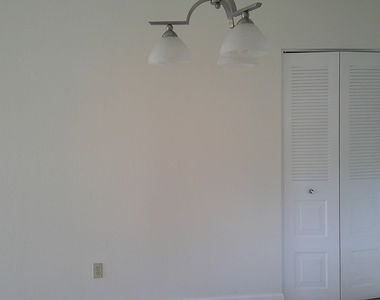 1350 Se La Haven Court - Photo Thumbnail 7
