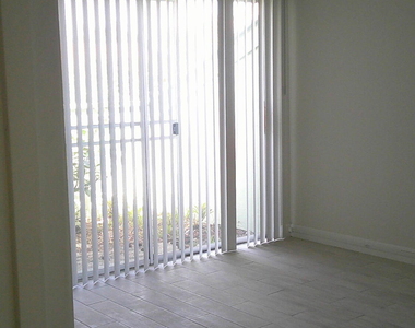 1350 Se La Haven Court - Photo Thumbnail 13
