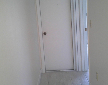 1350 Se La Haven Court - Photo Thumbnail 10