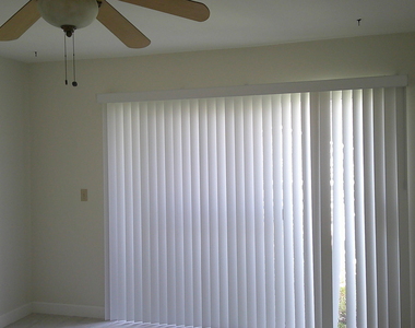 1350 Se La Haven Court - Photo Thumbnail 15