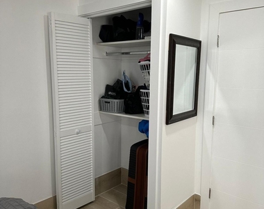 817 Tyler Street - Photo Thumbnail 12