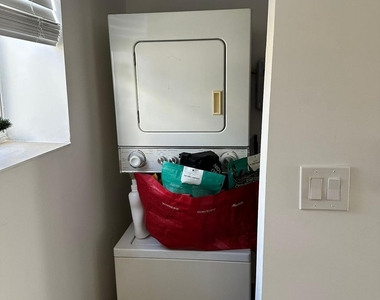 817 Tyler Street - Photo Thumbnail 10